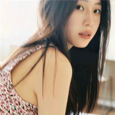 北极百货的秋乃小姐